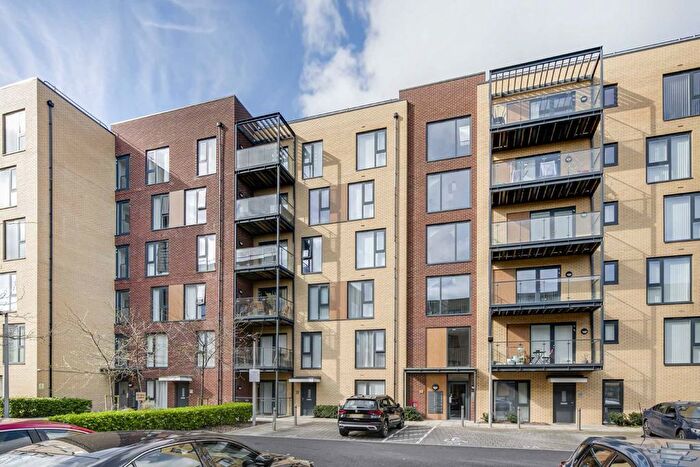 2 Bedroom Flat To Rent In Silverworks Close, London, NW9