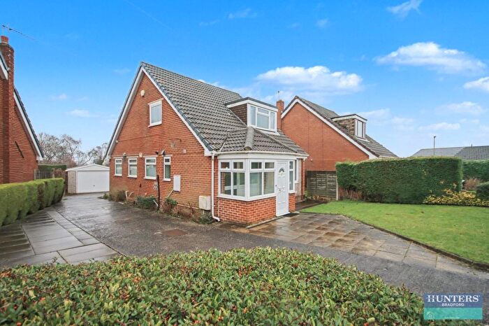 3 Bedroom Detached House For Sale In Chippendale Rise Bradford, West Yorkshire, BD8