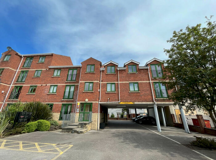 2 Bedroom Apartment To Rent In Admiral Street, Leeds, West Yorkshire, LS11