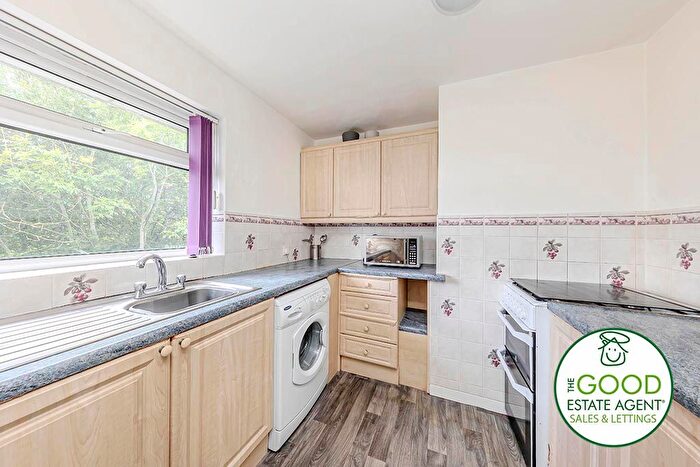 2 Bedroom Flat To Rent In Caldy Road, Wilmslow, SK9