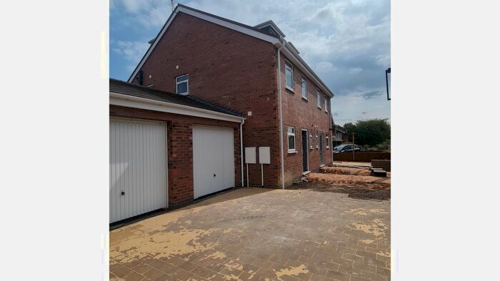 4 Bedroom Property To Rent In Bank Street, Bradley, Bilston, WV14