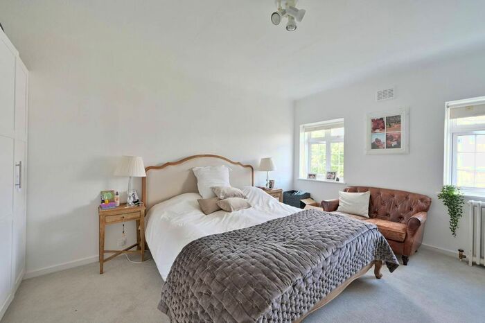 4 Bedroom Flat To Rent In Wimbledon Close, Wimbledon Village, London, SW20