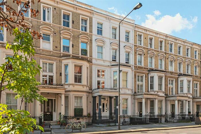 Studio To Rent In Warwick Road, London, SW5