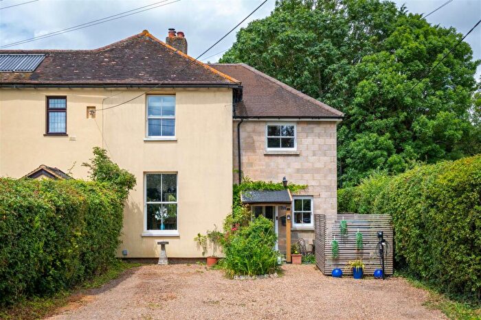 3 Bedroom End Of Terrace House For Sale In Broadbridge Cottages, Broadbridge Lane, Smallfield, Surrey, RH6