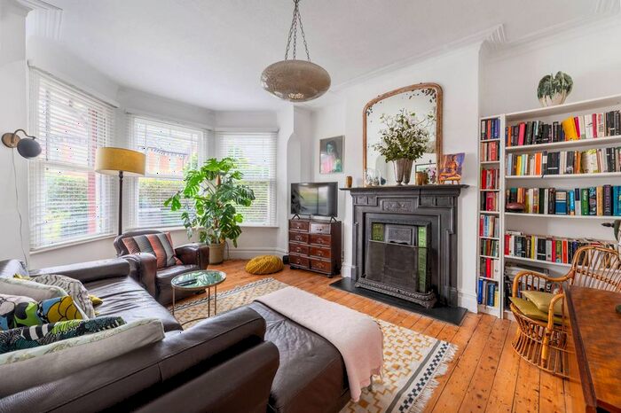 3 Bedroom Property To Rent In Hamilton Road, Willesden Green, London, NW10