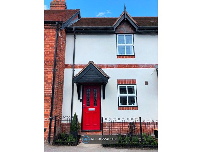2 Bedroom Terraced House To Rent In Station Road, Hungerford, RG17