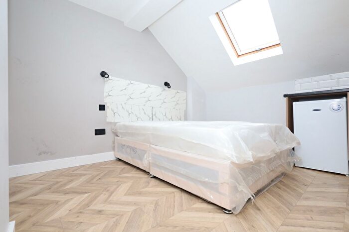 Studio To Rent In Twyford Road, West Harrow, HA2