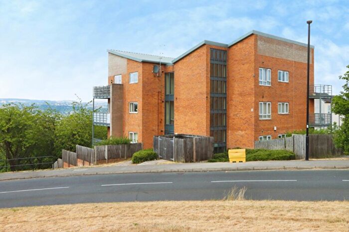2 Bedroom Flat For Sale In Kenninghall Road, Sheffield, South Yorkshire, S2