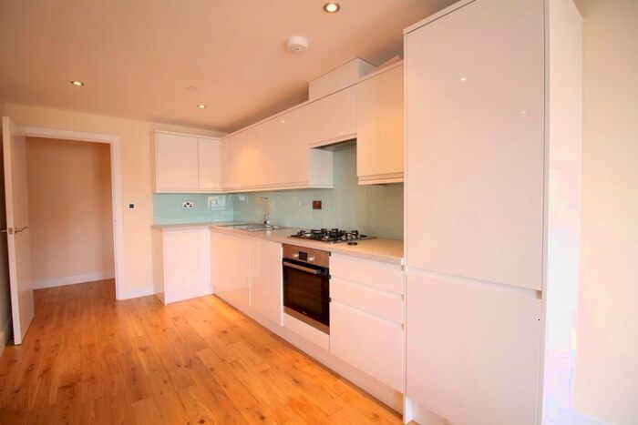 2 Bedroom Flat To Rent In Shirley Street, Canning Town, E16