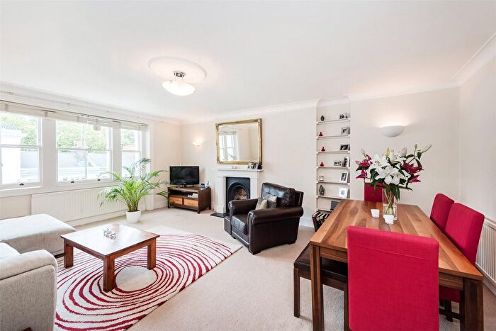 2 Bedroom Flat To Rent In Strathmore Gardens, Kensington, London, W8