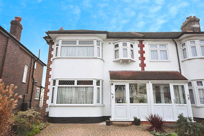 3 Bedroom End Terrace House For Sale In Stanley Avenue, Romford, RM2