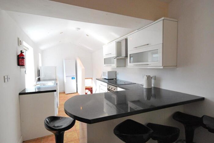 6 Bedroom Maisonette To Rent In Tavistock Road, Jesmond, NE2
