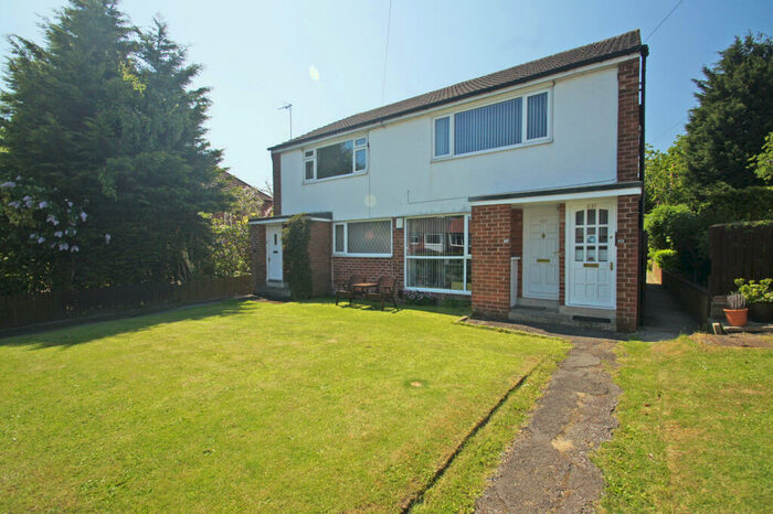 1 Bedroom Flat To Rent In Spen Lane, West Park, Leeds, LS16