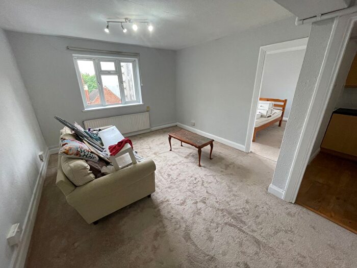 1 Bedroom Flat To Rent In Deseret House, London Road, Mitcham, CR4