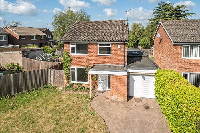 4 Bedroom Detached House For Sale In Badshot Park, Badshot Lea, Farnham, Surrey, GU9
