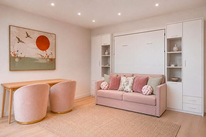 Studio To Rent In Great Portland Street, Fitzrovia, London, W1W