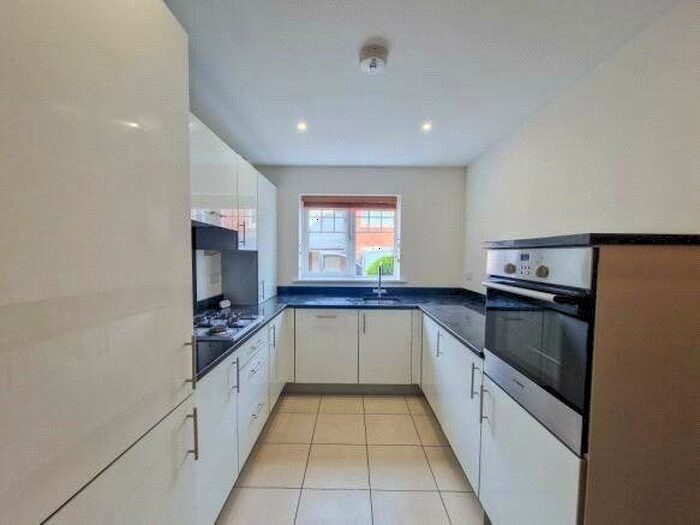 2 Bedroom End Terrace House To Rent In Heather Hill Close, Earley, Reading, Berkshire, RG6