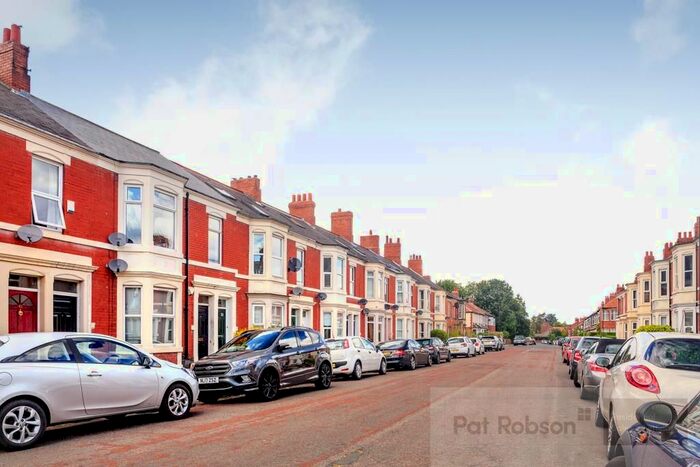 5 Bedroom Maisonette To Rent In Newlands Road, Newcastle Upon Tyne, NE2