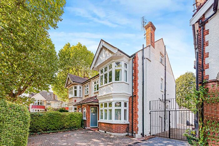 5 Bedroom Semi-Detached House For Sale In Elm Grove Road, London, W5