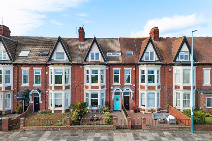 4 Bedroom Maisonette For Sale In The Links, Whitley Bay, NE26