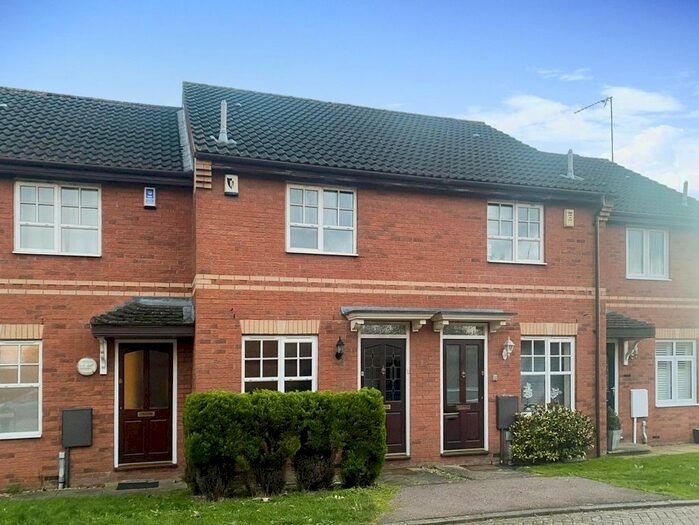 2 Bedroom Terraced House To Rent In Brunswick Place, Banbury, Oxfordshire, OX16