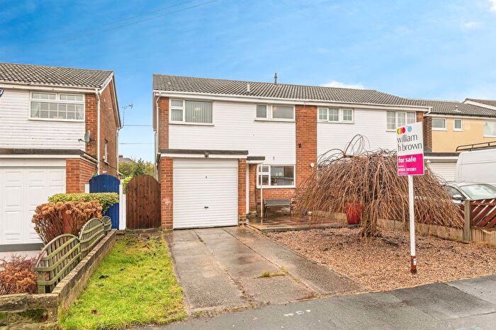 3 Bedroom Semi-Detached House For Sale In Windsor Road, Wakefield, WF1