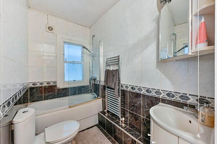 Studio To Rent In Neville Court, St John's Wood, London, NW8