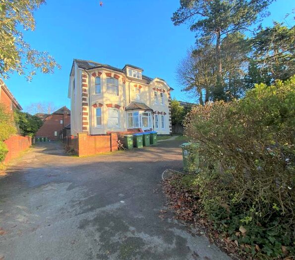 2 Bedroom Flat To Rent In 34 Thorold Road Fareham, SO18