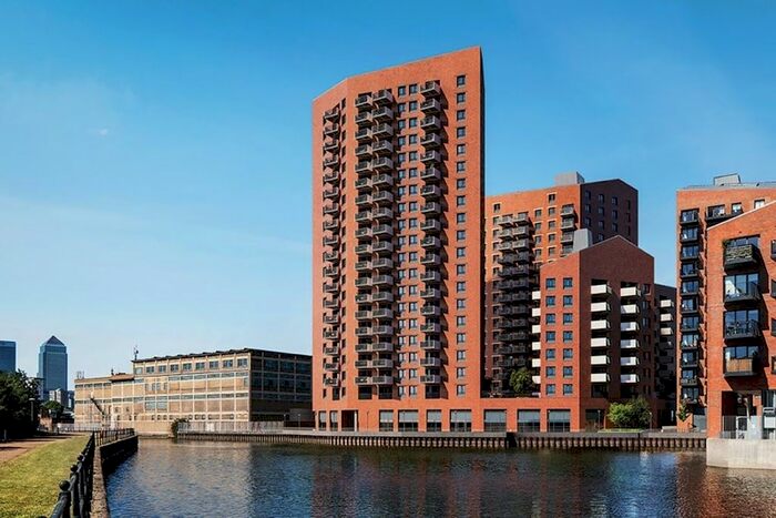 2 Bedroom Flat To Rent In Skyline Apartments, Three Waters, Makers Yard, Bow, E3