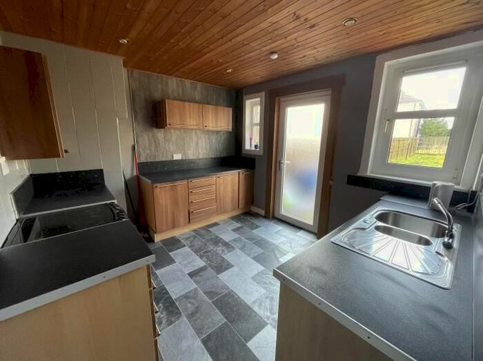 2 Bedroom Flat To Rent In Buchanan Drive, Law, Carluke, ML8
