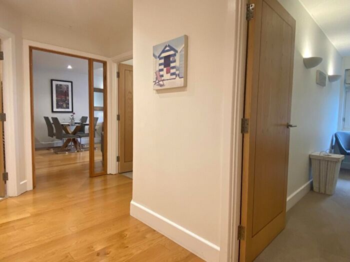 2 Bedroom Apartment To Rent In The Hamiltons, Chesterton Road, CB4