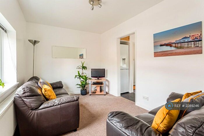 5 Bedroom Semi-Detached House To Rent In Southall Avenue, Brighton, BN2