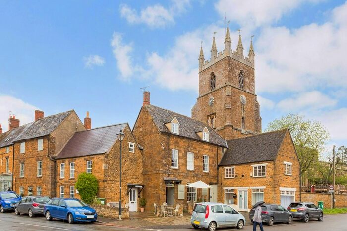 1 Bedroom Flat To Rent In Market Place, Deddington, Banbury, OX15