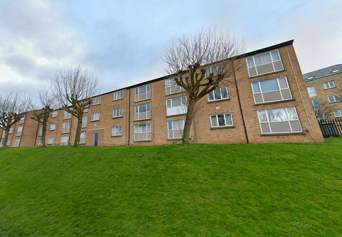 1 Bedroom Flat To Rent In Brunel Court, Halifax, West Yorkshire, HX3