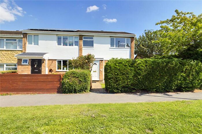 3 Bedroom End Of Terrace House For Sale In Green How, St. Ives, PE27