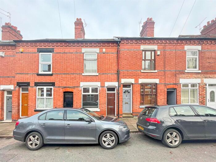 2 Bedroom Terraced House For Sale In Hartopp Road, Clarendon Park, Leicester, LE2