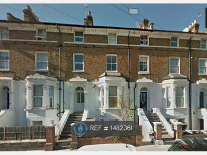 1 Bedroom Flat To Rent In Oaklands Grove, London, W12