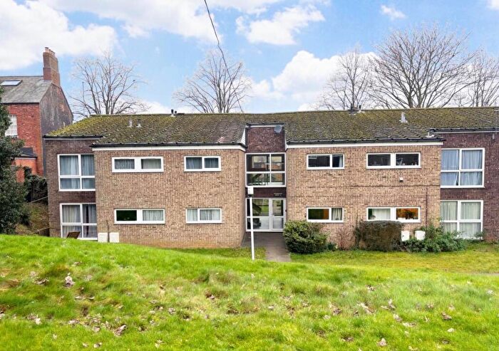 2 Bedroom Apartment For Sale In Lone Pine Court, Brixworth, Northamptonshire, NN6