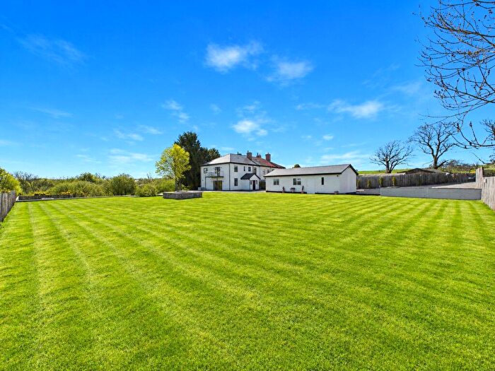 4 Bedroom End Of Terrace House For Sale In Roddymoor, Crook, Durham, DL15
