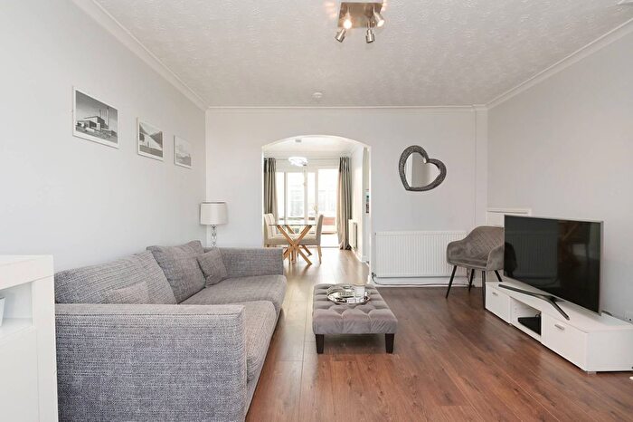 3 Bedroom Semi-detached House For Sale In Harlawhill Gardens, Prestonpans, East Lothian, EH32