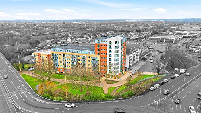 2 Bedroom Flat For Sale In Station Lane, Basildon, SS13