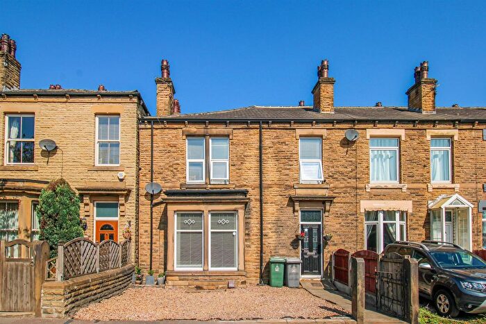 4 Bedroom End Terrace House For Sale In Wakefield Road, Dewsbury, WF12