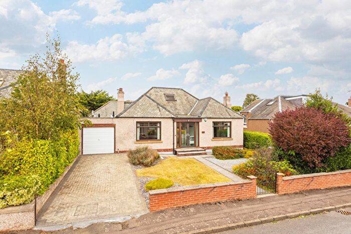 4 Bedroom Detached Bungalow For Sale In West Craigs Avenue, Edinburgh, EH12