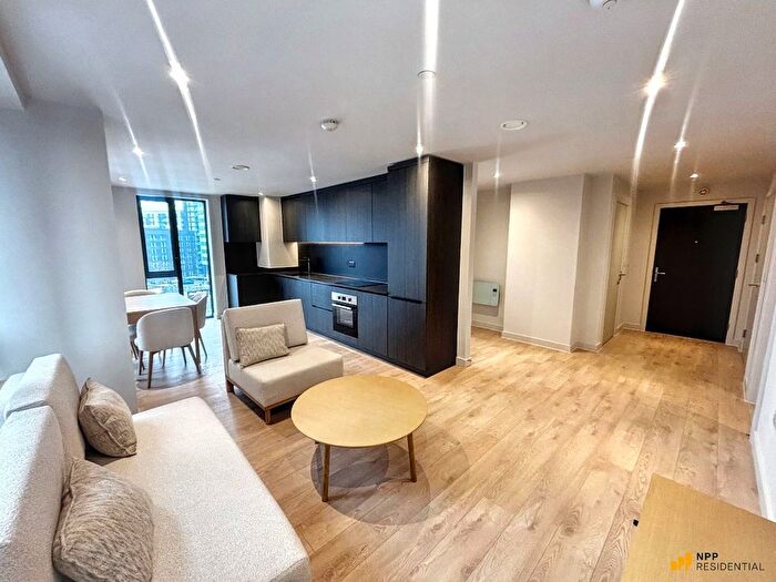 2 Bedroom Flat To Rent In Waterhouse Gardens, Dutton Street, Manchester, M3