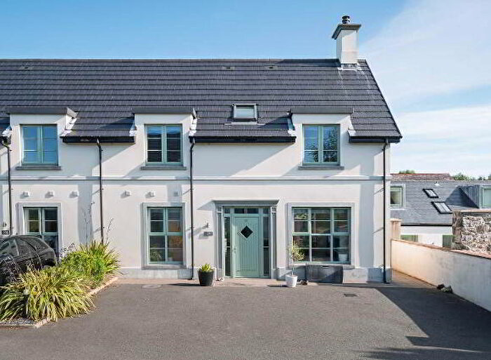 4 Bedroom Semi-Detached House For Sale In Old Holywood Road, Holywood, BT18