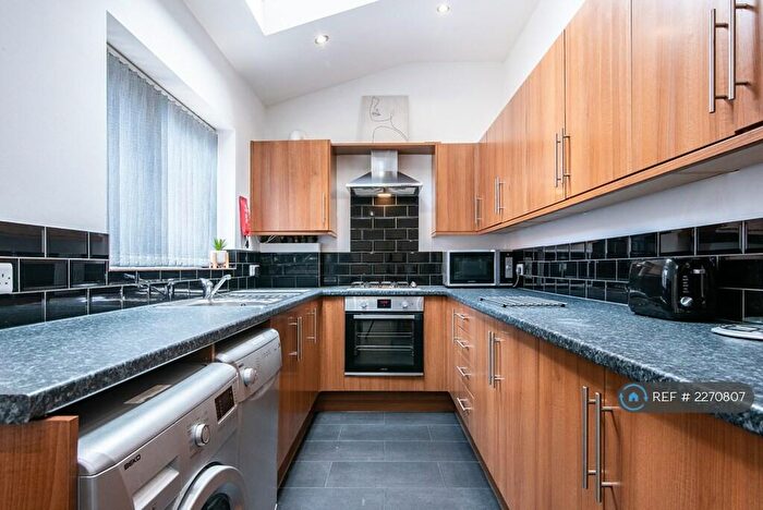 6 Bedroom Terraced House To Rent In Rothesay Avenue, Nottingham, NG7