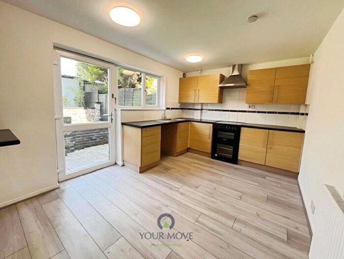 3 Bedroom Terraced House To Rent In Shelley Close, Catshill, Bromsgrove, Worcestershire, B61