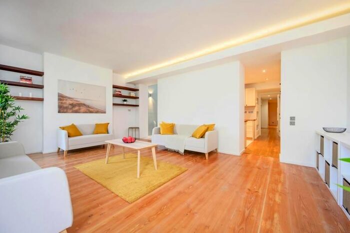 3 Bedroom Flat To Rent In Warrington Crescent, Little Venice, W9