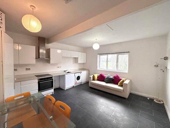 2 Bedroom Apartment To Rent In Stanmore Road, Edgbaston, B16