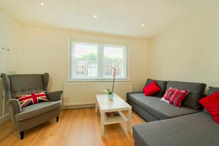 2 Bedroom Flat To Rent In Whitfield Street, Fitzrovia, London, W1T